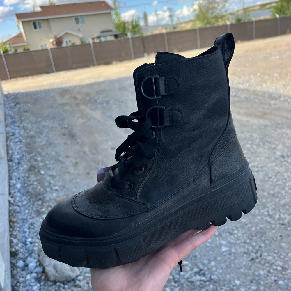Sorel Chunky Black Boots